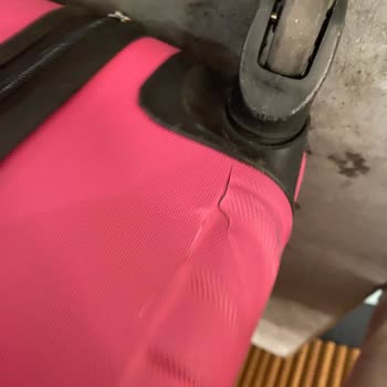 Uçuş Sonrası Valizimde Oluşan Hasarın Giderilmesini Talep Ediyorum