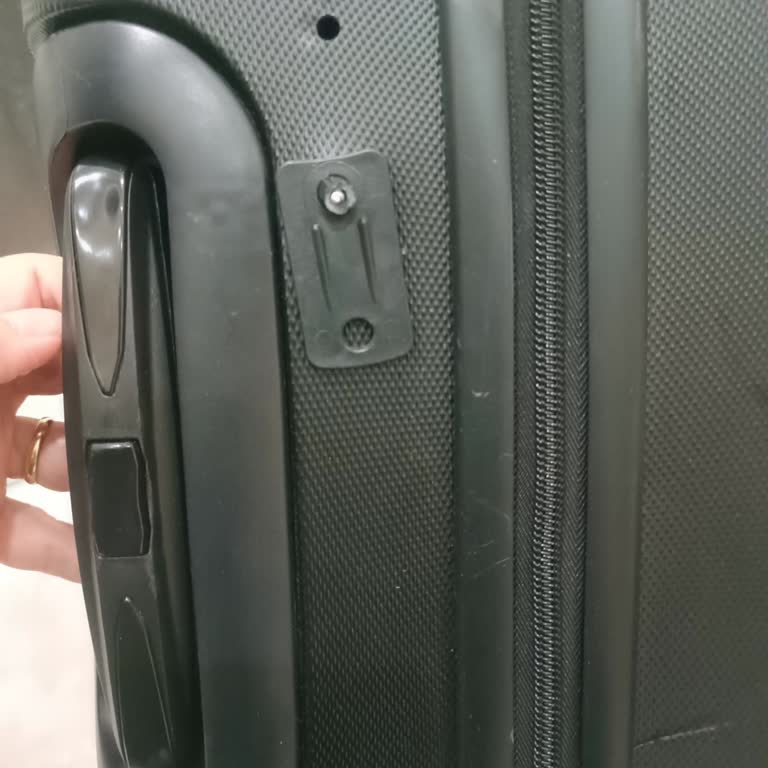 Valizime Verilen Hasarın Sorumluluğu Ve Yetersiz Müşteri Hizmeti