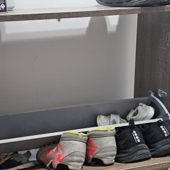 Adore Ayakkabılığın Kırılan Plastik Parçası Hiçbir Yerde Bulunamıyor