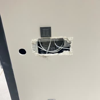 Elita Mimarlık Paramı Ve Malzemelerimi Aldı İşimi Teslim Etmedi