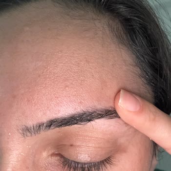 La Roche-Posay Vitamin C Serum klebrig und schält sich, enttäuschend für den Preis