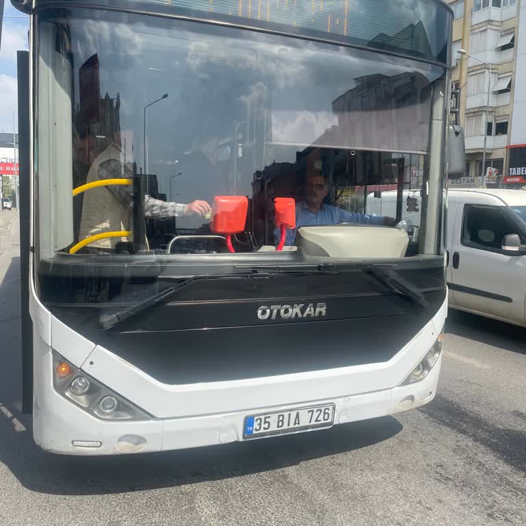 Otobüs Şoförünün Scooterı Almaması Ve Tehdit Edici Davranışı