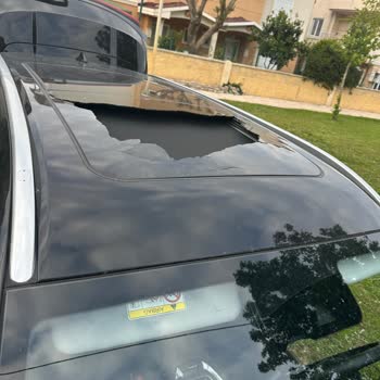 Cherry Tiggo 8 Pro Avantgarde Panoramadach explodiert bei 80 km/h Fahrt