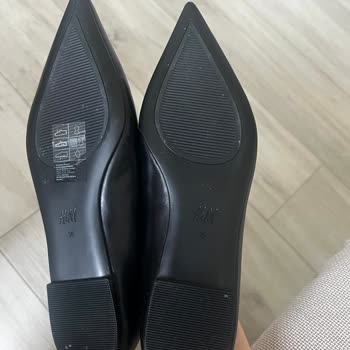 H&M Rückgabe abgelehnt, angeblich getragen, obwohl Produkt unbenutzt und zu groß