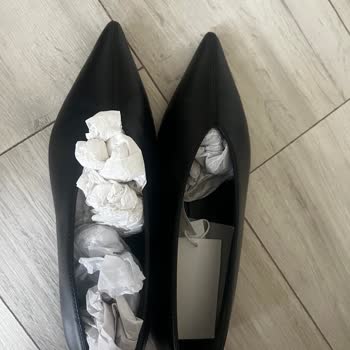 H&M Rückgabe abgelehnt, angeblich getragen, obwohl Produkt unbenutzt und zu groß