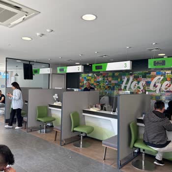 Garanti Bankası'nda Yetersiz Gişe Hizmeti Ve İlgisiz Personel