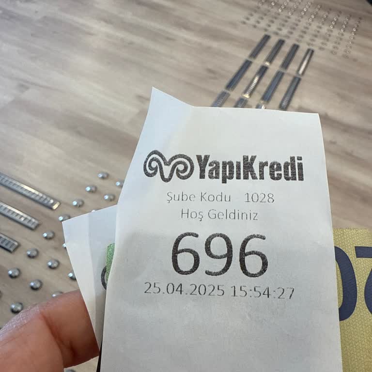 Hatay Yapı Kredi Şubesi'nde Kredi Kartı Borcu Ödemede Uzun Bekleme Ve Bilgi Eksikliği