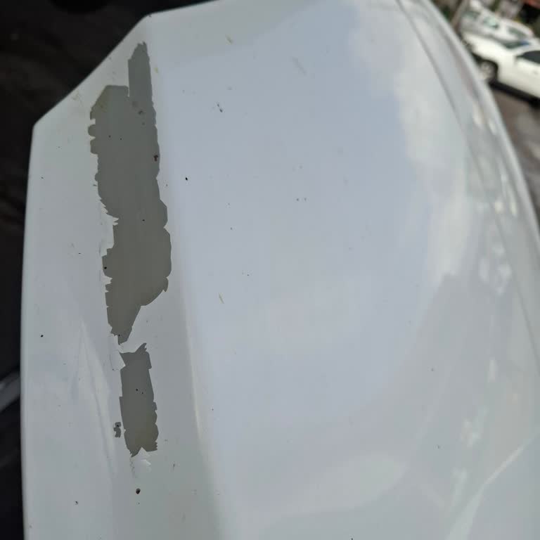 Hyundai Accent Blue Kaputunda Boya Kalkması Ve Fabrikasyon Hatası Şüphesi