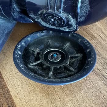 Garanti Devam Ederken Süpürge Başlığı İçin Yüksek Ücret Talebi Ve Tekrarlayan Sorun