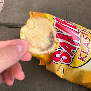 Aldığım Cipsin İçinden Bozuk Ve Kararmış Parça Çıktı, Sağlığım Risk Altında