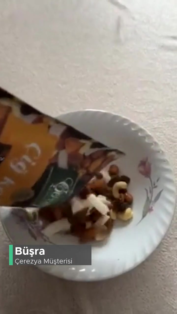 Çerezya Çiğ Kokteyli Kuruyemiş videonun kapak resmi