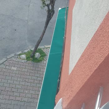 İzinsiz Kablo Montajı Nedeniyle Evimin Dış Cephesi Zarar Gördü