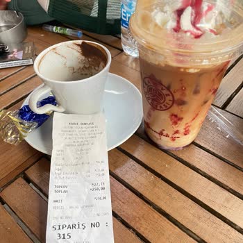 Vialand Kahve Dünyası'nda White Mocha Hayal Kırıklığı Ve Kötü Hizmet