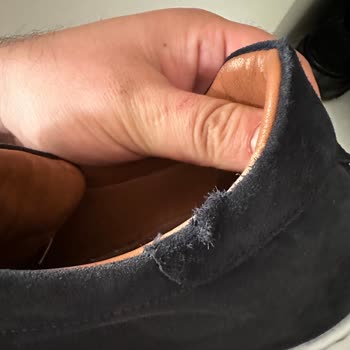 Üç Günlük Ayakkabı Patladı, Firma Sorumluluk Almadı