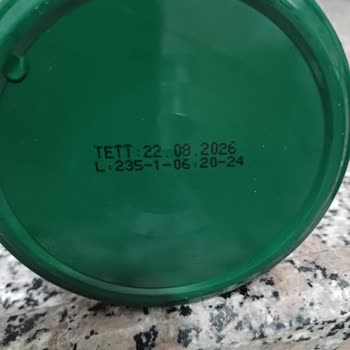 Migros Acı Biber Salçasında Yoğun Kum Taneleriyle Karşılaştım