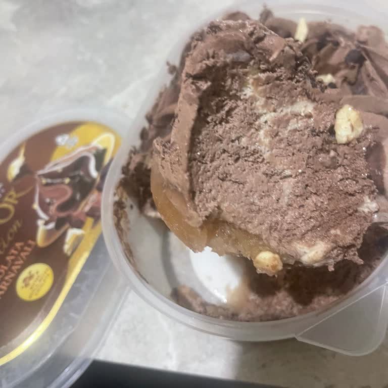 Soğuk Zincir İhlali Nedeniyle Bozulmuş Dondurma Satışı