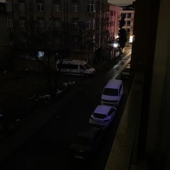 Sokak Lambaları 1,5 Aydır Yanmıyor, Güvenliğimiz Tehlikede!