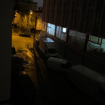 Sokak Lambaları 1,5 Aydır Yanmıyor, Güvenliğimiz Tehlikede!
