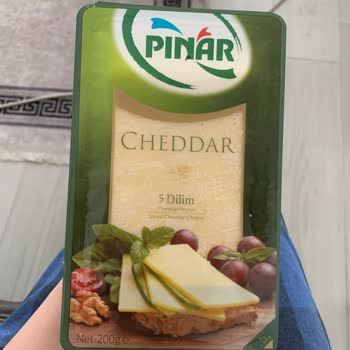 Son Kullanma Tarihi Geçmemiş Cheddar Peynirde Küf Sorunu
