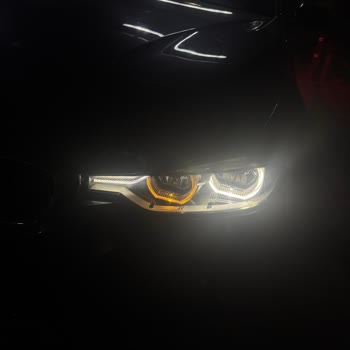 BMW 318i'de Cam Fitili Ve LED Sorunları Hayal Kırıklığı Yarattı