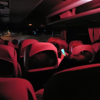 Lüks Otobüs Vaadi Yerine Eski Servis Aracıyla Mağduriyet