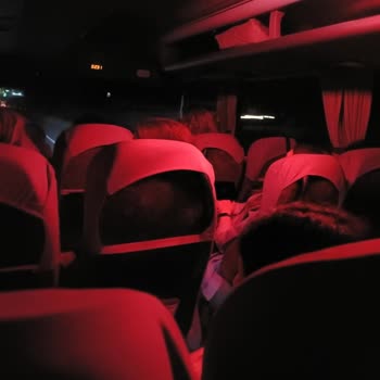 Lüks Otobüs Vaadi Yerine Eski Servis Aracıyla Mağduriyet