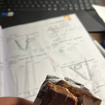 Paketli Çikolatada Hijyen Şüphesi Ve Yabancı Madde