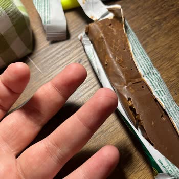Paketli Çikolatada Hijyen Şüphesi Ve Yabancı Madde