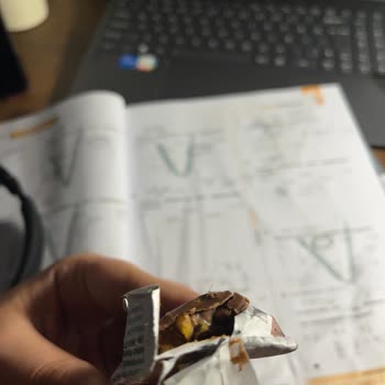 Paketli Çikolatada Hijyen Şüphesi Ve Yabancı Madde