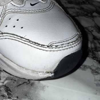 Kısa Sürede Açılan Ayakkabıya Garanti Desteği Sağlanmadı