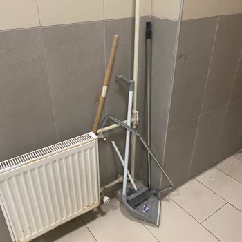 İzmir Torbalı Devlet Hastanesi Tuvaletlerinde Temizlik Sorunu