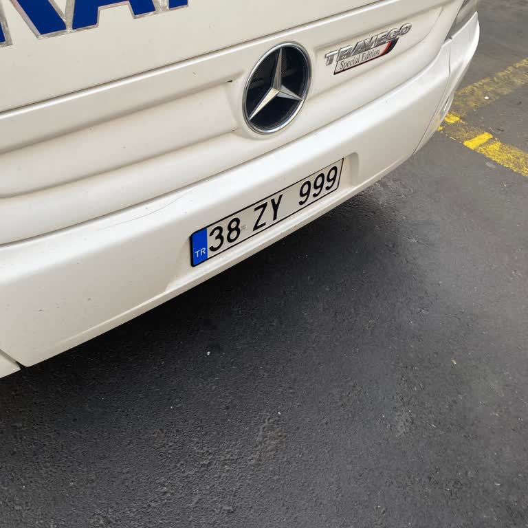 Islak Ve Hijyensiz Koltukta Zorla Yolculuk Deneyimi