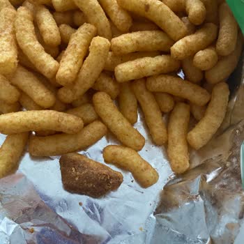 Aldığım Cipsin İçinden Tanımlanamayan Madde Çıktı