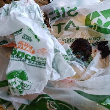 Yanmış Et Dönerle Dişimi Kırıyordum, Lara Şubesinde Kalite Dibe Vurmuş