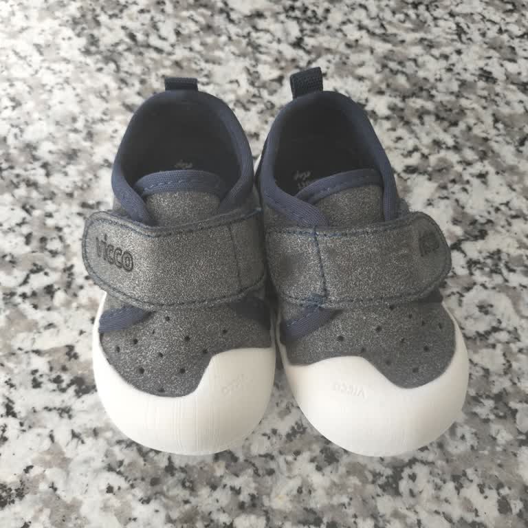 Vicco İlk Adım Ayakkabısında Renk Solması Sorunu