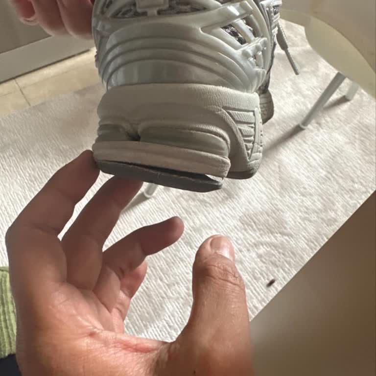 Beymen'den Alınan Ayakkabının Taban Sorunu Ve Garanti Memnuniyetsizliği