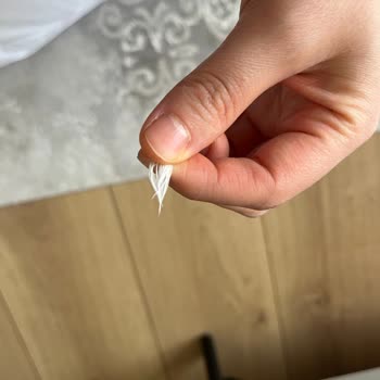 Aldığım Kaz Tüyü Yastık Hem İnce Hem De Tüyleri Batıyor