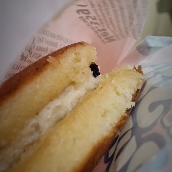 Eti Süt Burger İçinden Sert Siyah Cisim Çıktı, Güvenim Sarsıldı