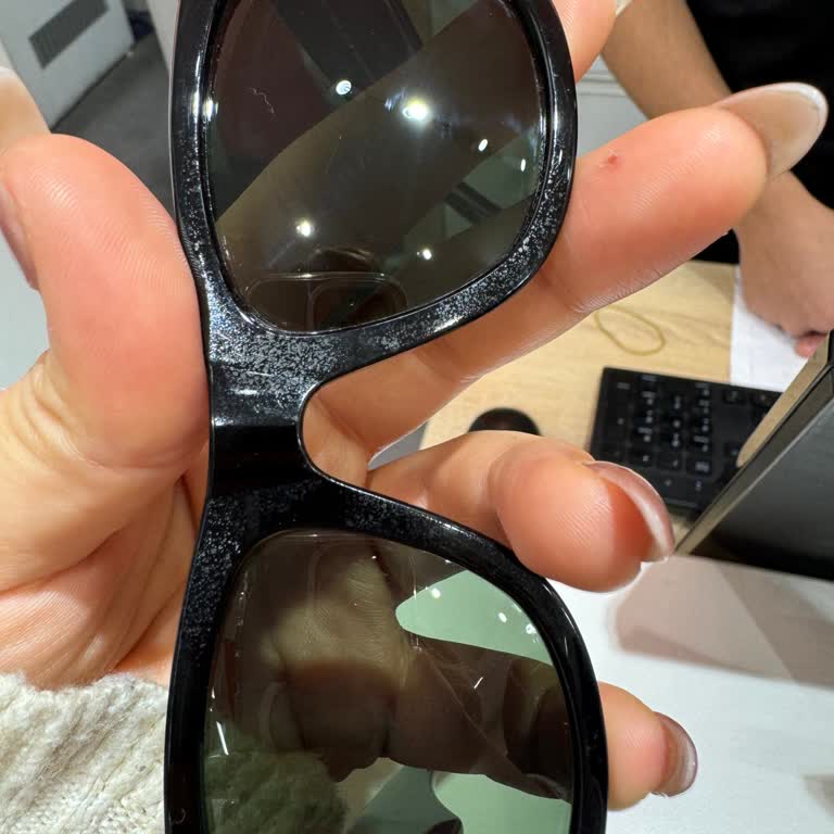 Rayban Gözlükte Boya Atması Ve İade Sürecinde Mağduriyet
