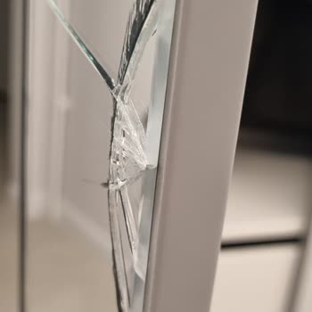 IKEA Did Not Replace My Damaged Mirror Door After Weeks of Waiting