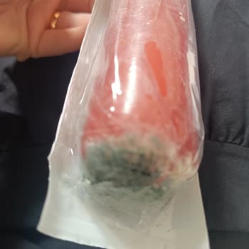 Küflenmiş Ve Bozulmuş Sucuk Satışı Hakkında Şikayet