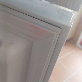 Yeni Aldığım Buzdolabı Kirli Ve Kullanılmış Şekilde Teslim Edildi, Mağduriyet Yaşıyorum