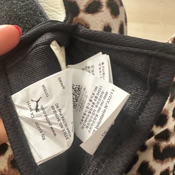 Intersport Yarım Saatte Deforme Olan Eldiven İçin İnceleme Sonucu Hayal Kırıklığı