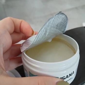 Isana Cleansing Balm Ürününde Yağ Ve Katı Kısmın Ayrılması