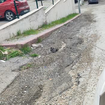 Yenimahalle Güzelyaka Mahallesi'nde Yolların Onarılmaması Ve İlgisizlik