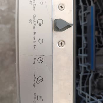 Bulaşık Makinesi Kapağında Oluşan Çatlaklar Ve Garanti Sorunu