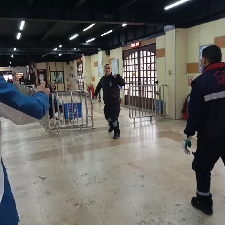 Vapurda Güvenlik Görevlisinin Haksız Ve Saygısız Davranışı