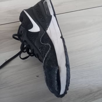 Aldığım Nike Ayakkabı 40 Günde Yırtıldı, Garanti Süreci Hayal Kırıklığı