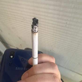 Parliament Midnight Blue'da Kalite Düşüşü Ve Sürekli Sönme Sorunu