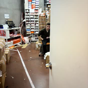 Mağazada Yetersiz İlgili Ve Bilgilendirme Sorunu